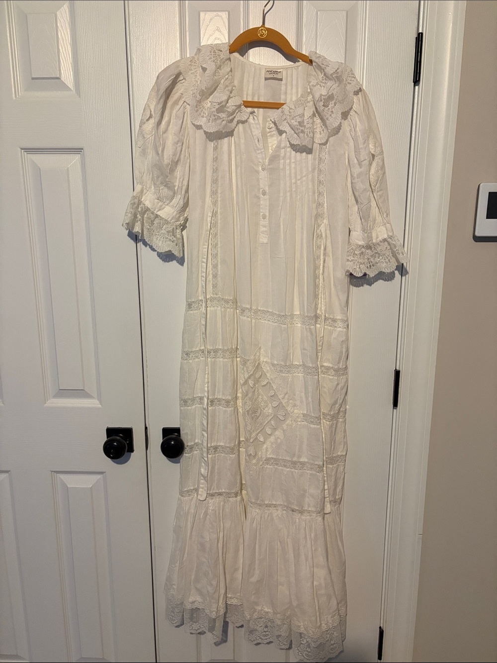 NWT Pineapple Patch White Lace Maxi Dress - Feminine Detail
